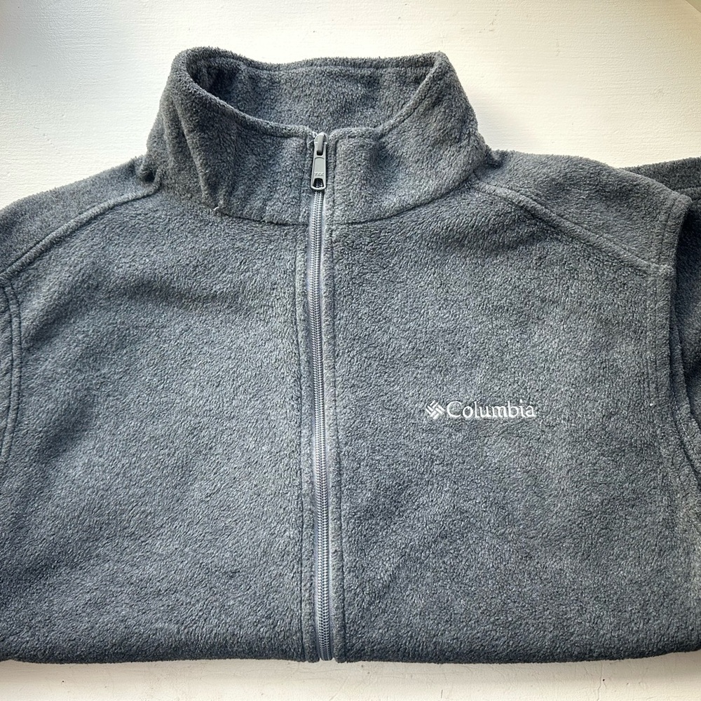 Men’s Columbia fleece vest
